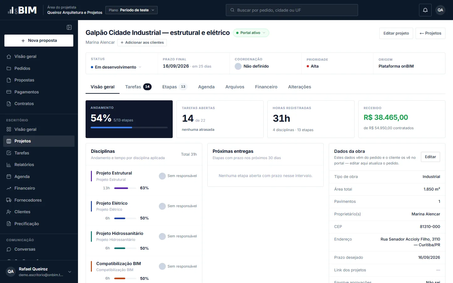 Página de um projeto no ERP com andamento por etapas, horas registradas, valores recebidos e dados da obra